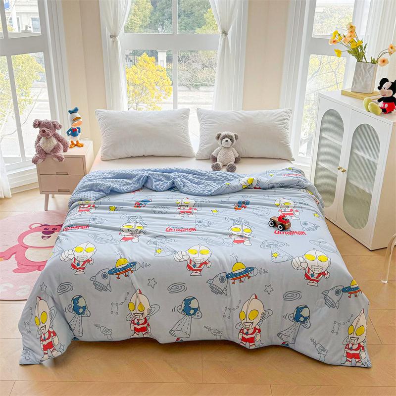 Ultraman Knitted Cooling Summer Quilt