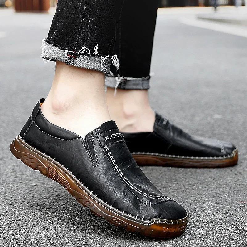 Classic Durable Handmade Men's Lightweight Casual Shoes with Anti-skid and Waterproof Features Perfect for All Seasons