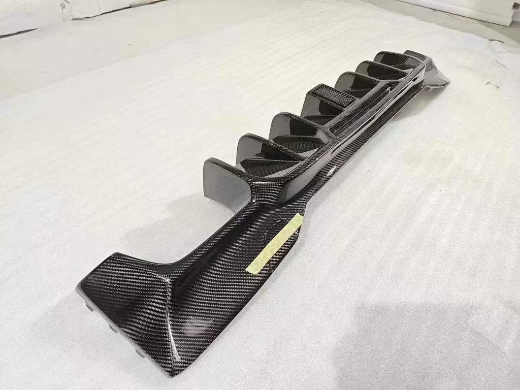 Carbon Fiber Rear Diffuser with Lights for BMW F90 M5 
