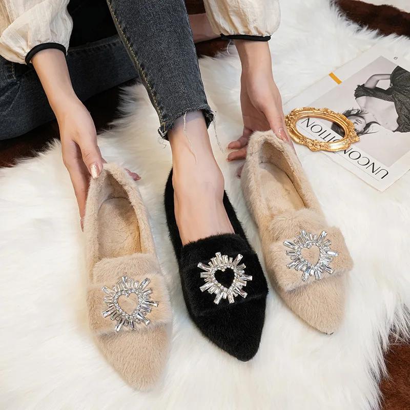 Fashion Classic best-selling casual plush flat shoes for women's outerwear, plush winter rhinestone pointed shallow cut flat shoes
