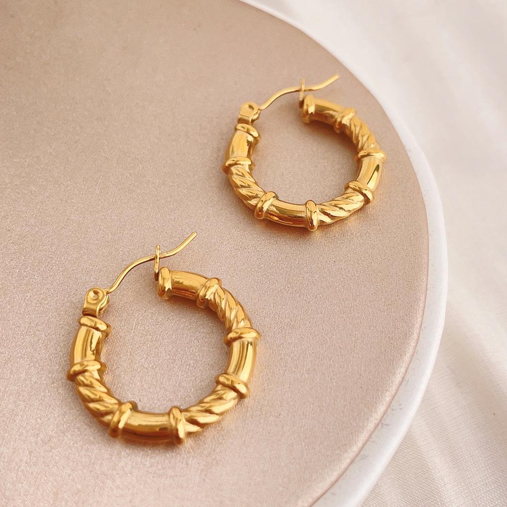 French Retro Gold-Plated 18k Titanium Steel Circle Hoop Earrings for Women - Non-Fading Christmas Gift