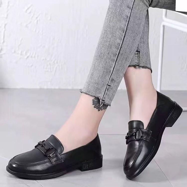 

Женская весенняя новая одинарная обувь в стиле колледжа из натуральной мягкой кожи, рабочая обувь на низком каблуке, удобная мягкая подошва, маленькие кожаные туфли 40 чёрный