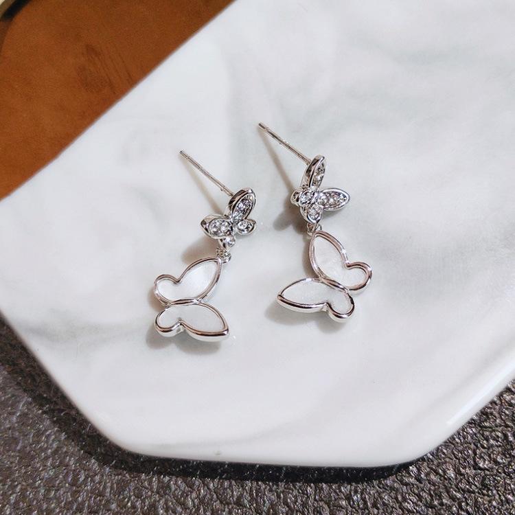 New Style Chiu Kong Windscreen Red Butterfly Pendant Earring Simple Temperament Small Personality Senior Sense Earrings