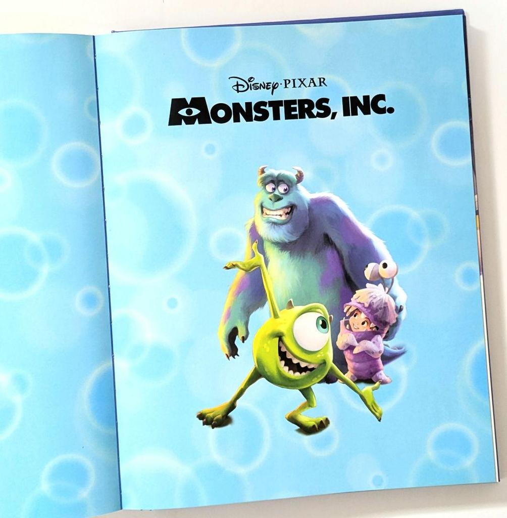 [USED] Foreign book Large book Disney & Pixar 5 titles included Picture book with Buzz figure