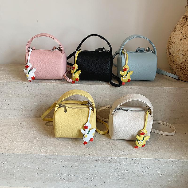 Summer handbag women's 2025  version of the new fashion trendy armpit bag small steamed buns mobile phone bag versatile shoulder bag