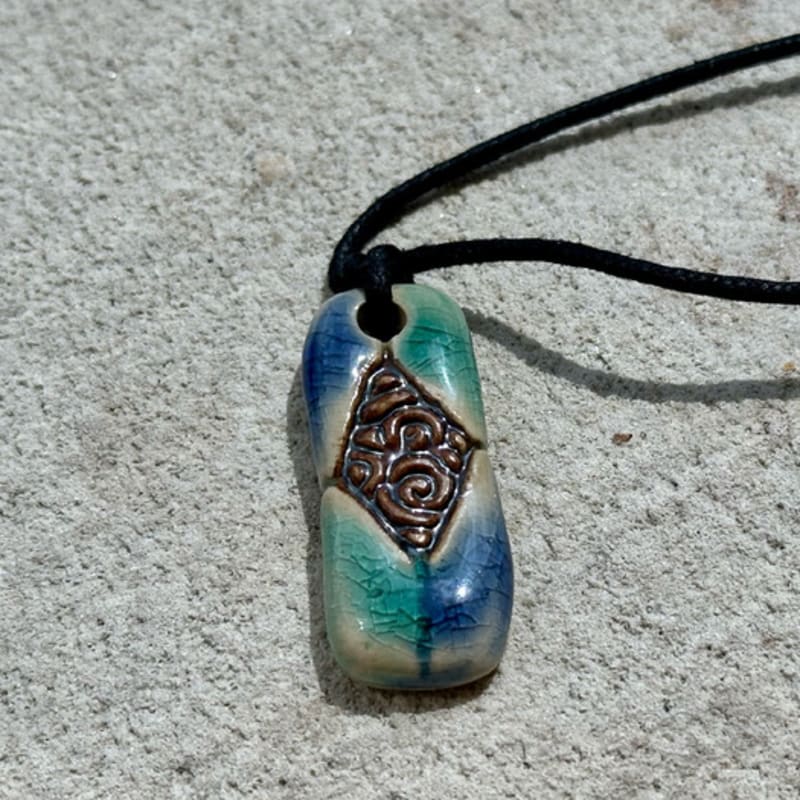 A BIT MOR EASTERN CERAMIC BAR