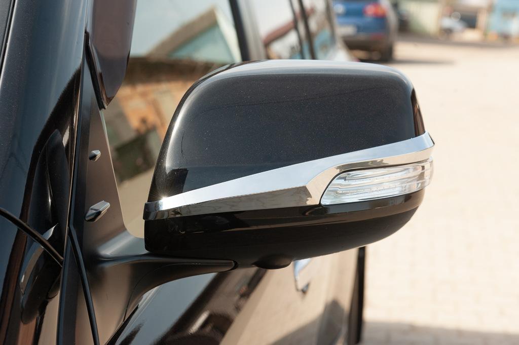 Полоски на зеркала 2012-2021 (2 шт, хром) для Toyota Land Cruiser 200