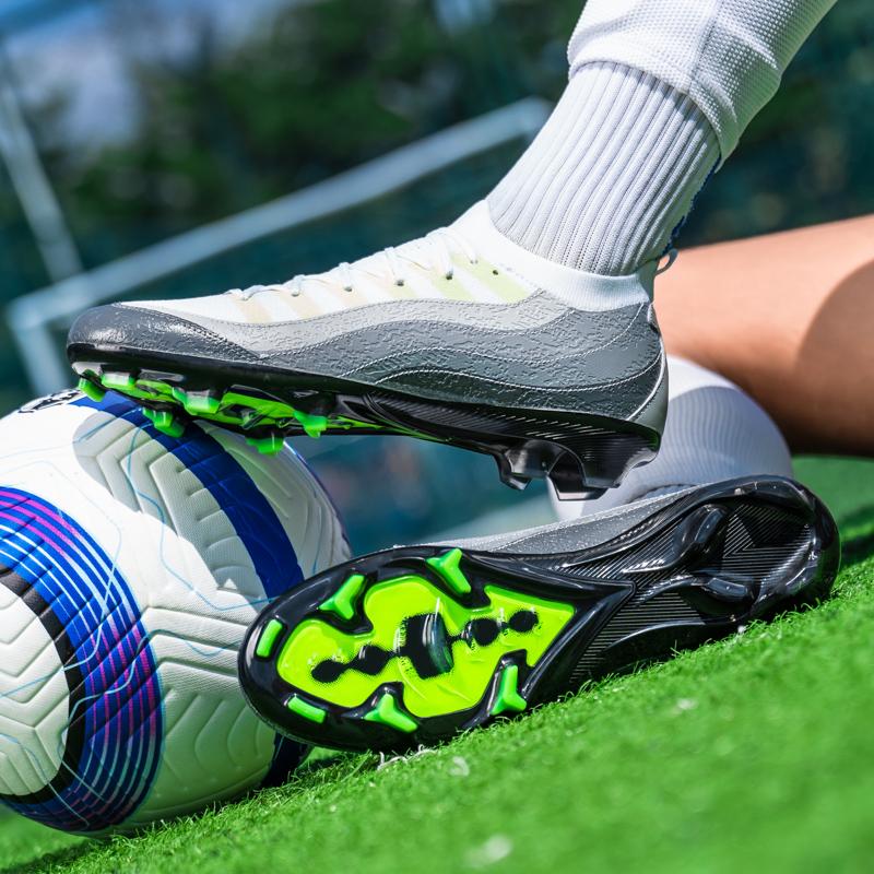 Men Soccer Shoes Professional Grade TF/FG Cleats Studded Resistant Soccer Boots Outdoor Society Training High Quality Football Shoes