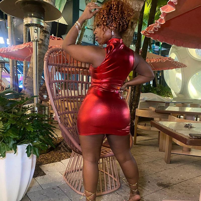 Vestido de Cintura com Gola Alta Sem Mangas em Couro Sintético Banhado a Ouro para Mulheres