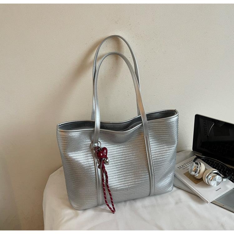 

2025 new large-capacity casual tote bag fashionable versatile shoulder handbag simple and high-end shopping bag women