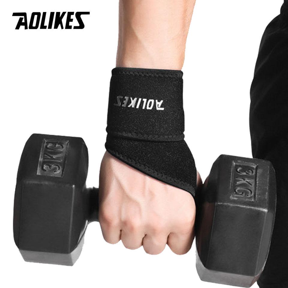 Aolikes 1Pcs Wrist Brace For Relieve Wrist Pain From Carpal Tunnel,Adjustable Wrist Wraps Wrist Support For Weightlifting,Tennis