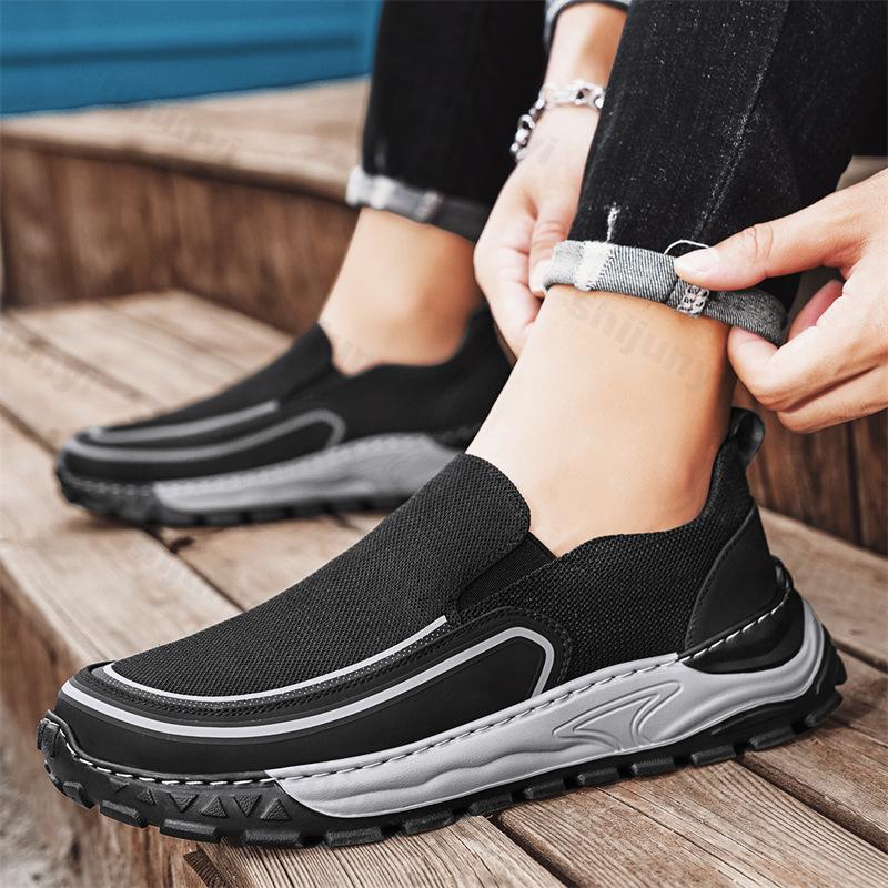 Fashion Cloth Surface Mesh Breathable Sleeves Casual Men's Flat Shoes 2025 Summer Thick Soled Slip on Comfortable Lightweight Sneakers