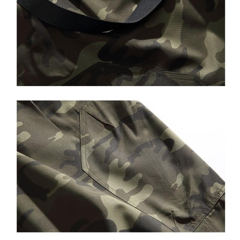 Jarní novinka Outdoor Soft Shell Three Anti-Assault Kalhoty Overaly Funkční kalhoty Trend Sport Volné trsy nohou Běžné kalhoty