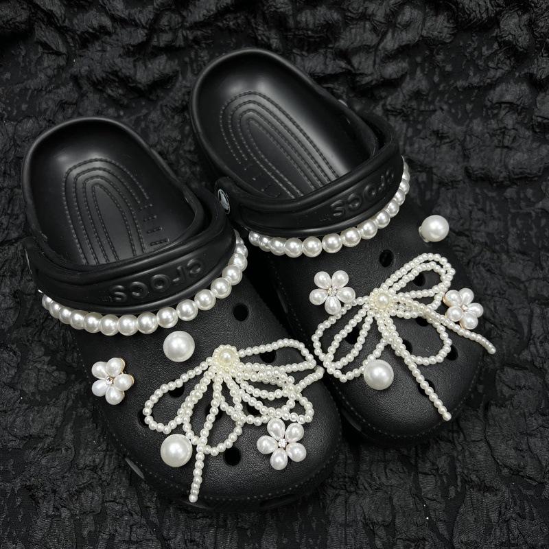 

Белый и безупречный, Серия Pearl, Перфорированные пряжки для обуви, Цепочки из жемчуга, Цветы для обуви с кисточками из жемчуга, Сделай сам, Съемный, Пряжка для обуви 12-pack