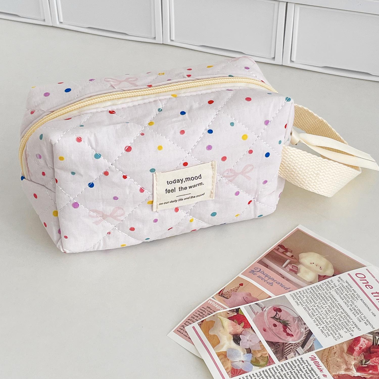 

High-Capacity Pink Polka Dot Makeup Bag with Bow - Portable Fresh-Style Wash Bag