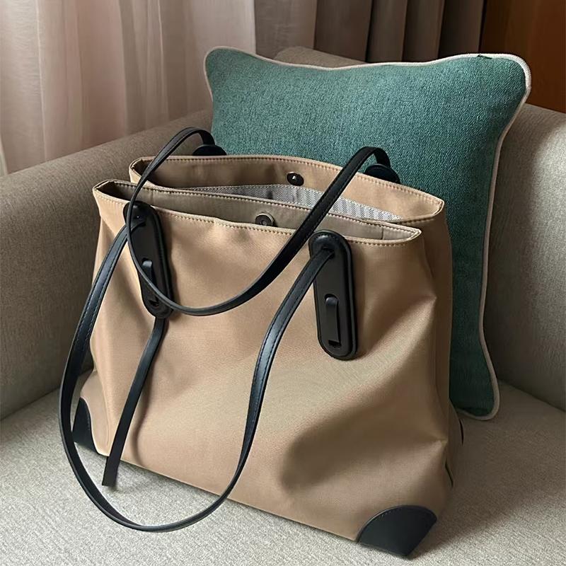 Fashion Nylon Tote Bag Women Large Capacity Handbag With Magnetic Buckle Design Multiple Compartments Inside Casual Shoulder Bag