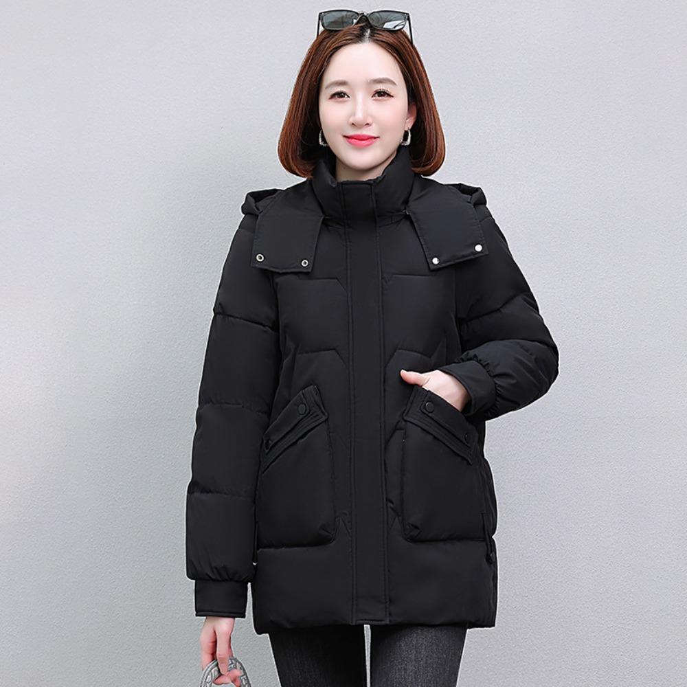 A new type of short and thick down cotton-padded jacket for women in winter, a warm cotton-padded jacket for middle-aged and elderly people