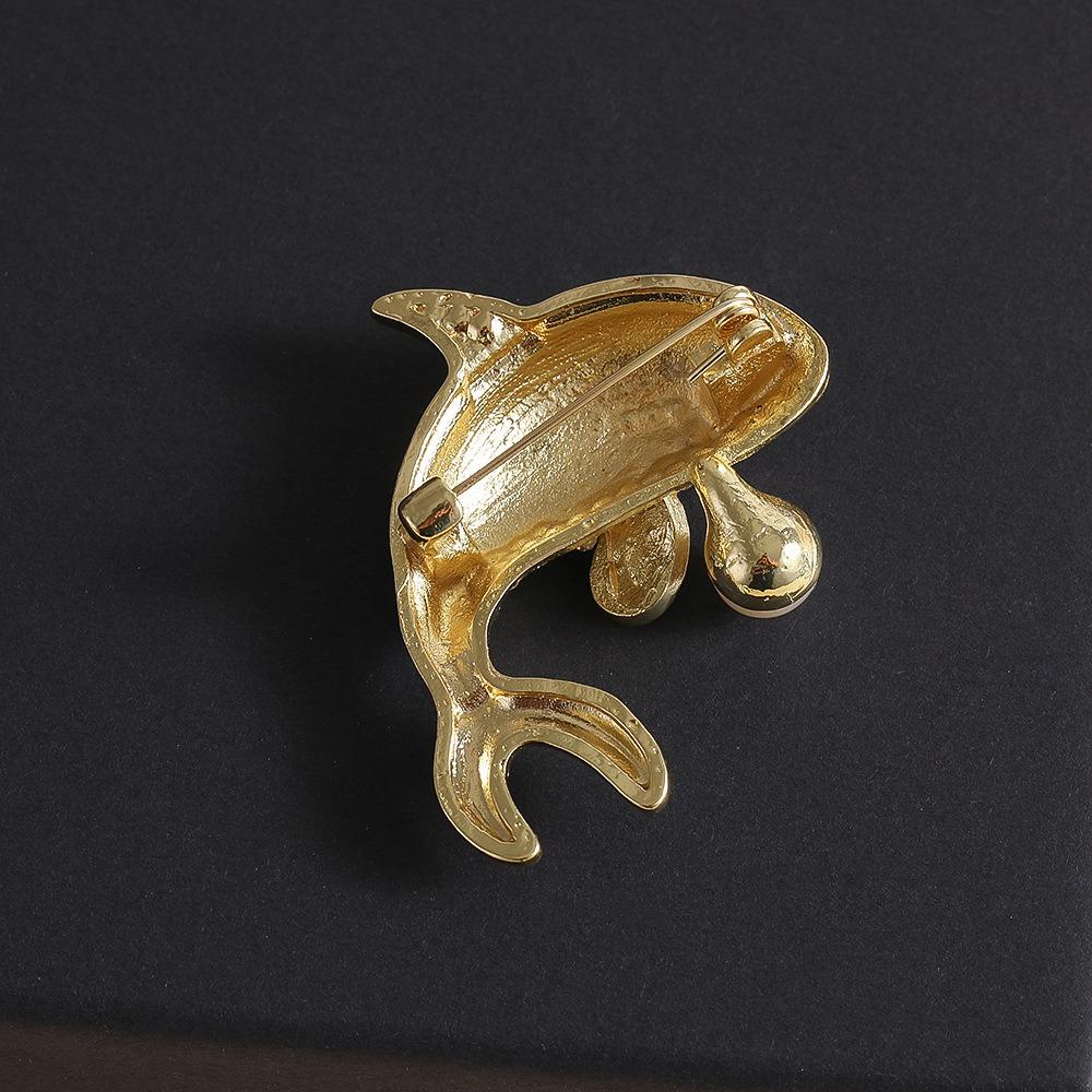 Charm Temperament Stereo Whale Pearl Enamel Brooch Gradient Blue Phoenix Tail Crystal Corsage Women's High-end Suit Pins Jewelry