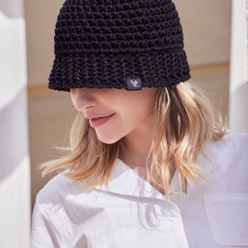 

Летняя панама VARZAR Monogram Label Knit Punching черного цвета FREE