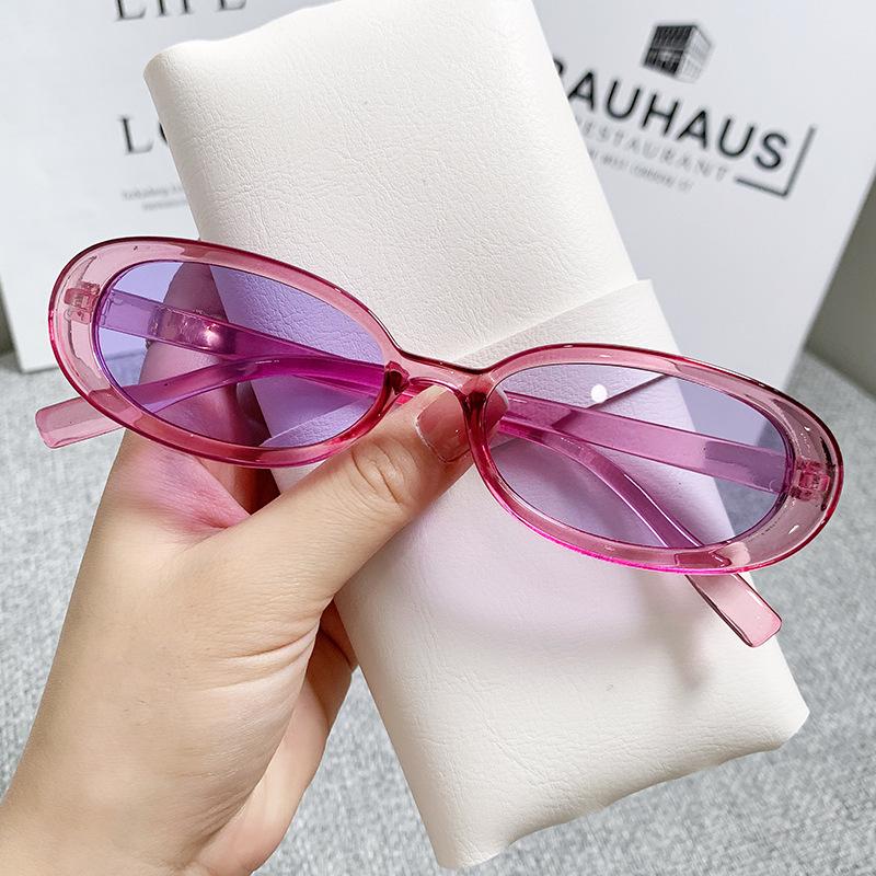 Trendy Cat-Eye Sunglasses: Fashionable Street Style Eyewear for Men and Women