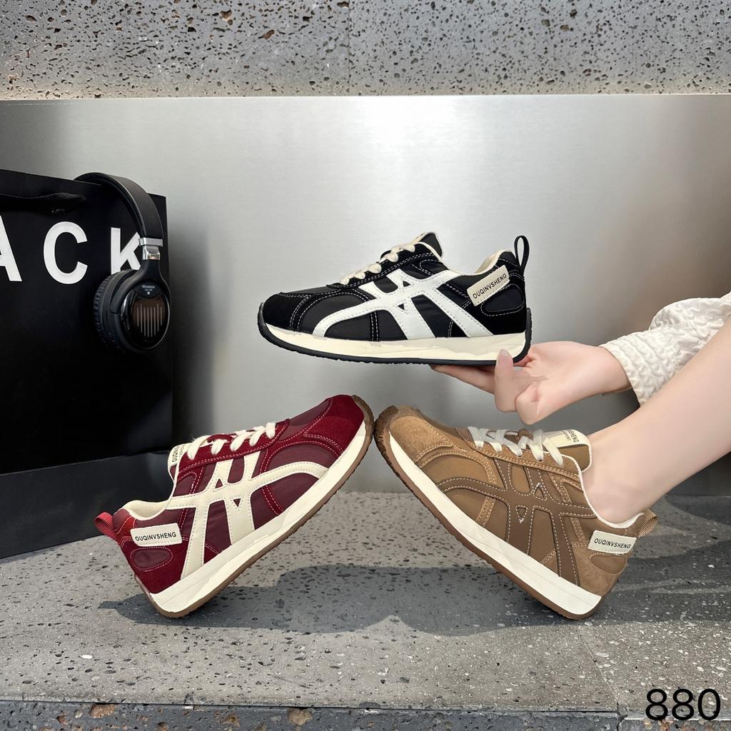 Leather inner height increase German training shoes women's 2025 new ins super fire platform versatile Forrest Gump shoes casual sports board shoes