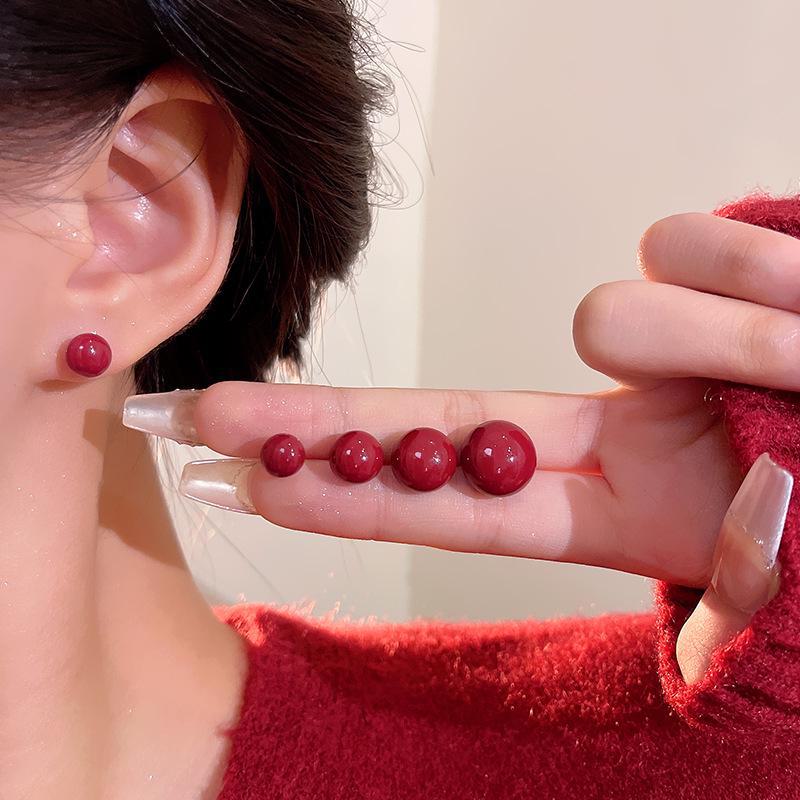 Náušnice Ankola Red Pearl - Elegantní lehký luxus pro podzim a zimu