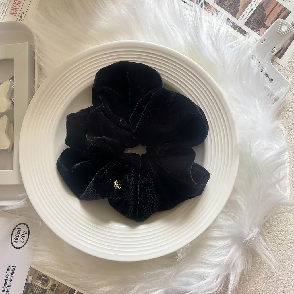 Elegant Velvet Hairband for Women, Vintage Style Solid Color Velour Headband, High-End Plush Hair Ring, Single Piece, Red/Black