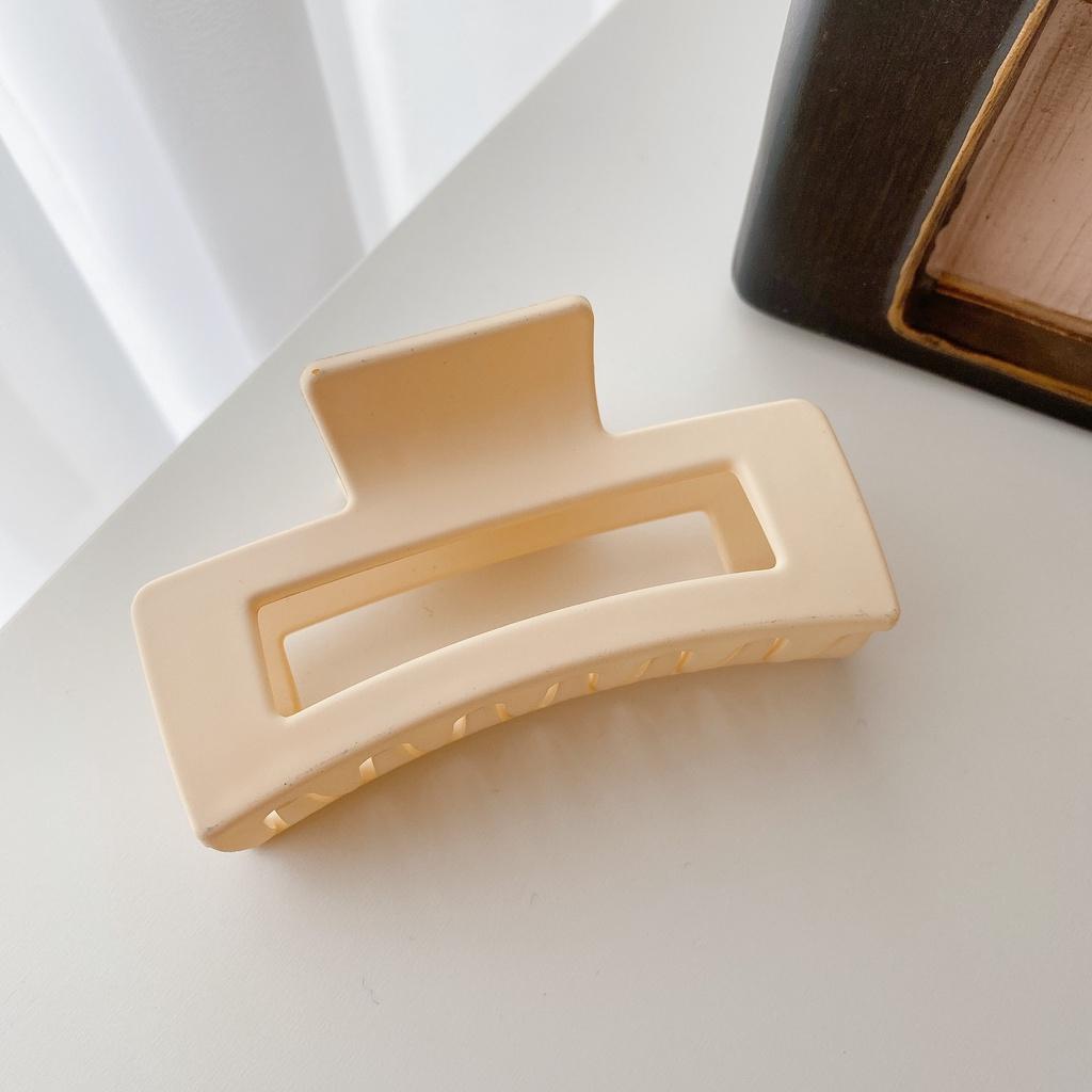 Wholesale Resin Hair Clip Trendy Geometric Design 8.5cm Size