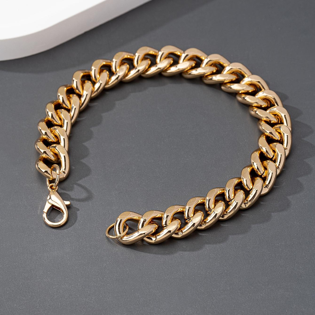 

A Men s Chain Bracelet, Simple Thick Chain Suitable for Everyday Business and Casual Wear, Men s Jewelry, Couple s Bracelet
