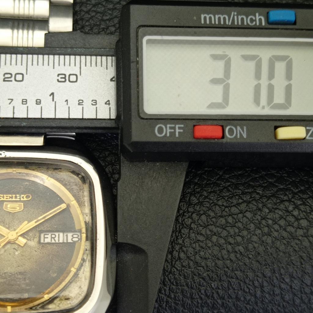 GENUINE VINTAGE SEIKO 5 AUTOMATIC JAPAN MENS 7019A ORIGINAL DIAL WATCH a702475-5