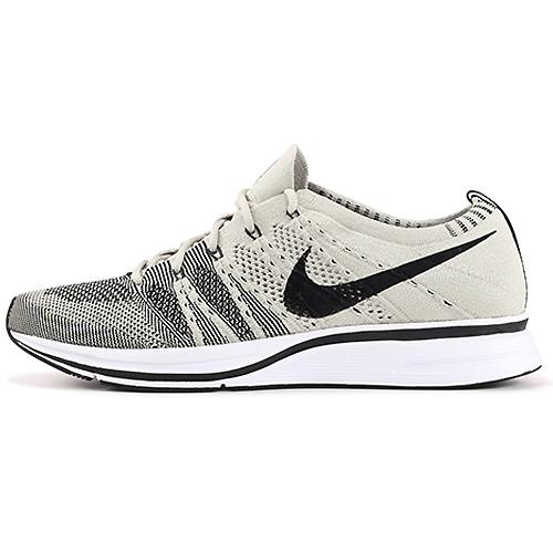 

новые Nike Flyknit Trainer бледно-серые 38.5