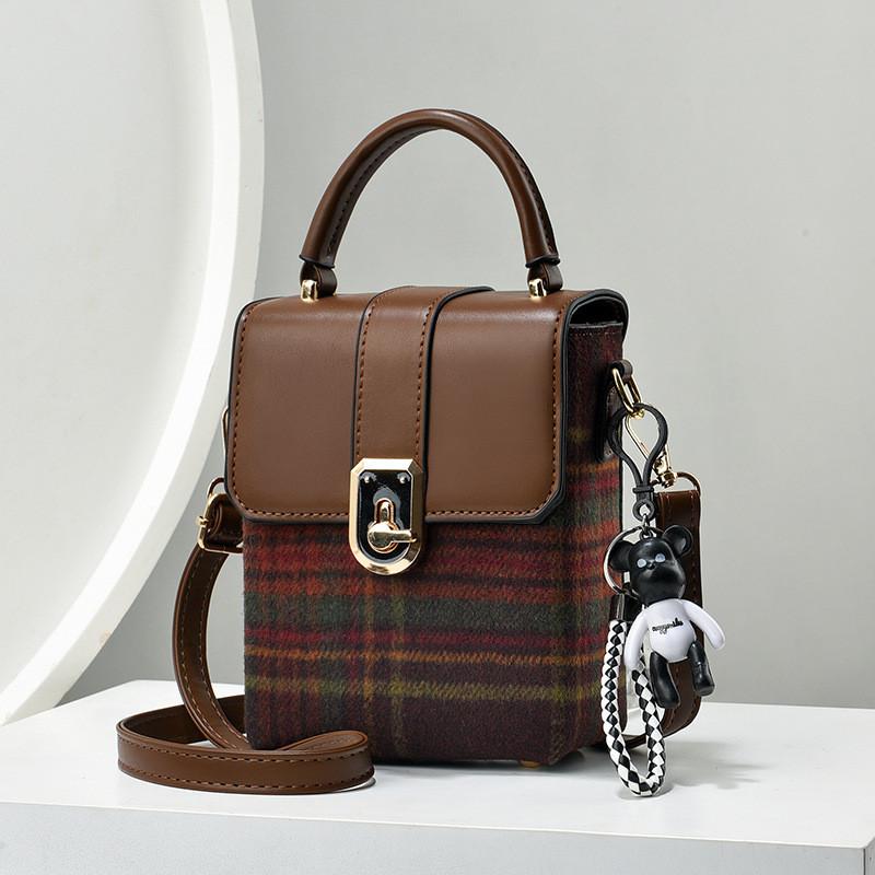 Fashionable Versatile Color Block Diamond Quilted Small Handbag For Daily Outfits Brown Style 1