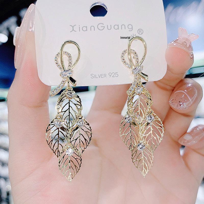 

Elegant Rhinestone Long Tassel Earrings - Fashionable, Versatile, and High-End for Women
