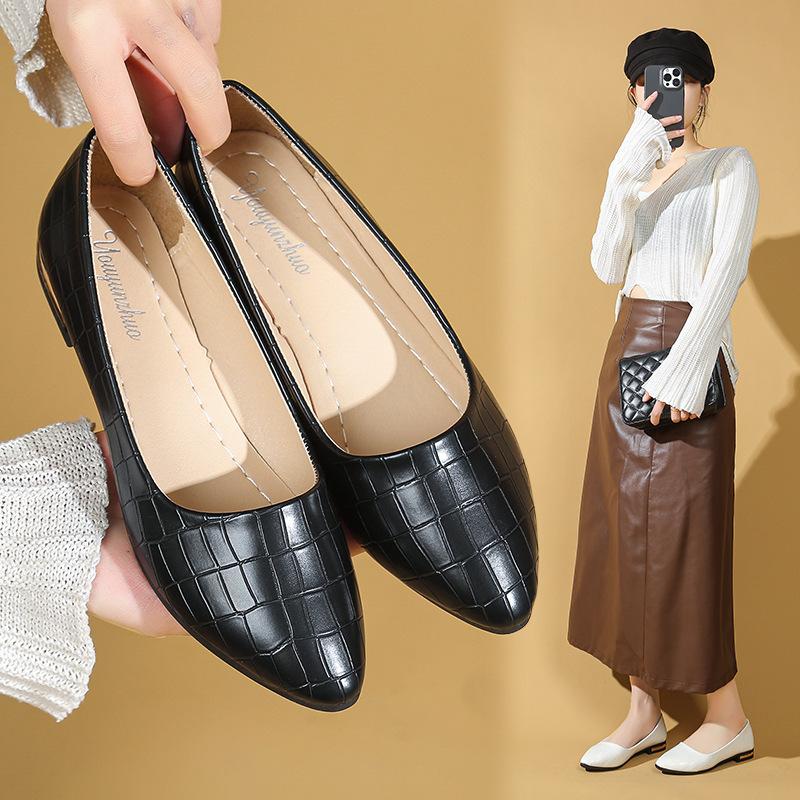 Fashion 2025 Spring and Summer New Women's Flat Shoes Pointed Low Heel Women Bean Shoes Sports Casual Shoes Women Zapatos De Mujer