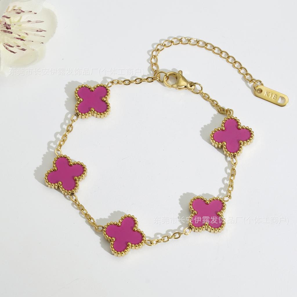 Kleeanhänger 18K Damenarmband Ein modisches und trendiges Glücks-Kleeanhänger-Armband