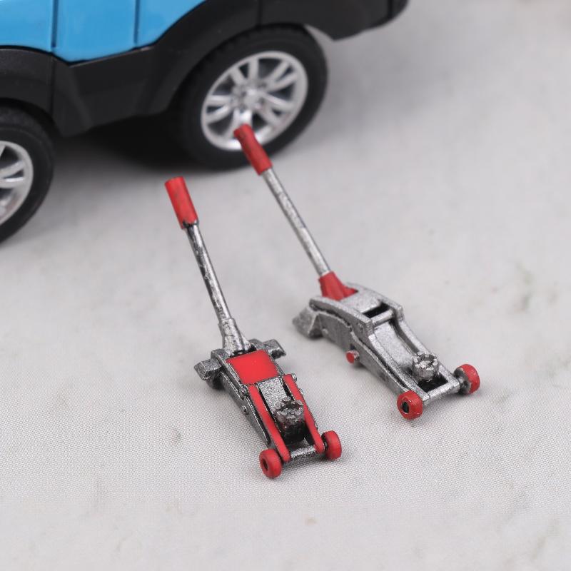 1/64 Scale Car Lifting Jack Model Modification Garage Repair Accessories Scene Collocation Miniature Sculpture Display
