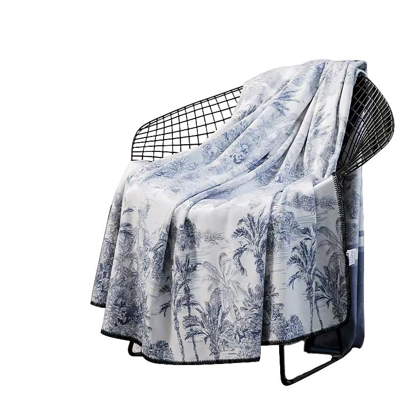 

One s Member Jinhu Velvet Blanket