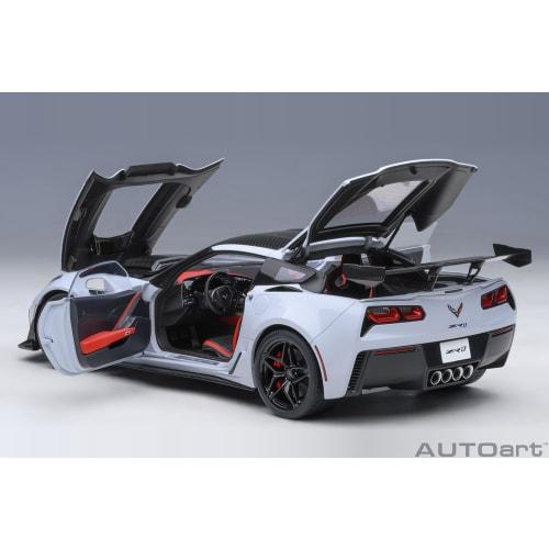 AUTOart 1/18 scale Chevrolet Corvette (C7) ZR1 Gray Metallic Finished Product