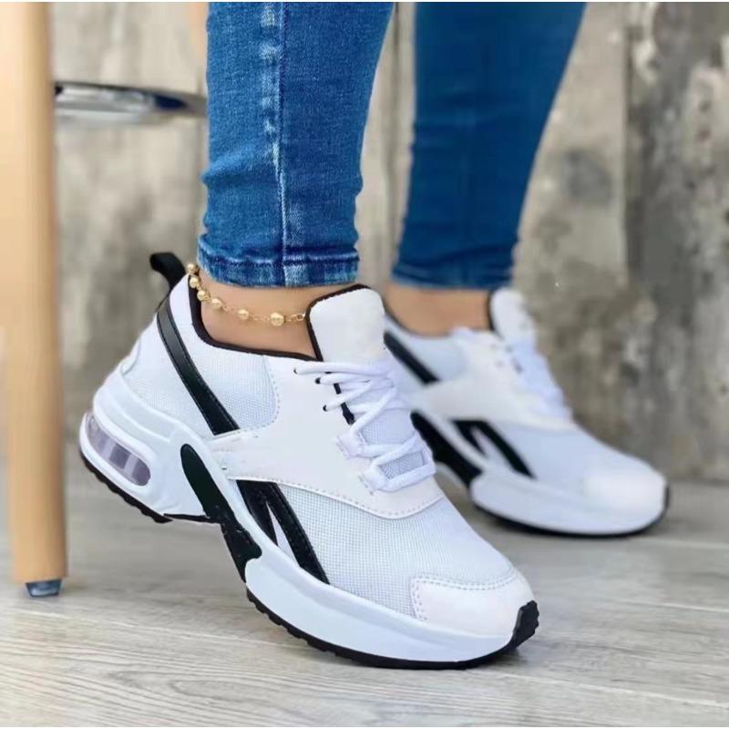 Mesh casual sports shoes women's new fashion round head middle heel lace-up single shoes large size low-top shoes dad