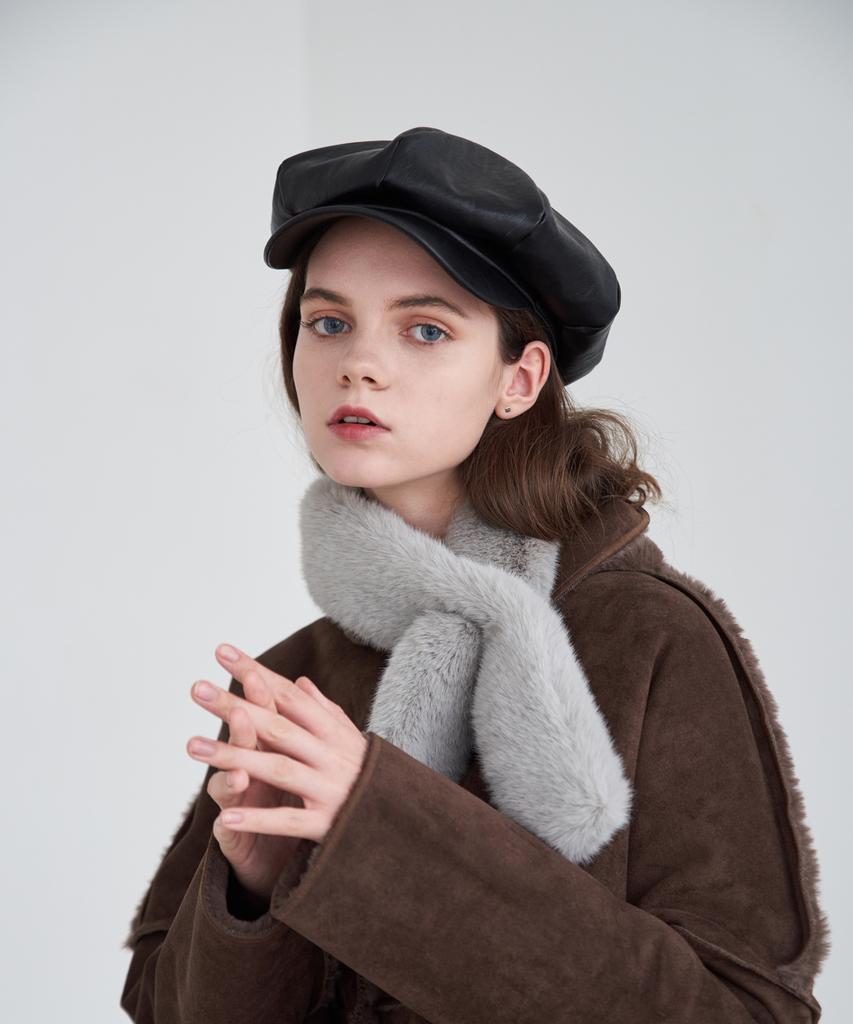 Maneseu Moulin Faux Leather Newsboy Cap (2 Colors)
