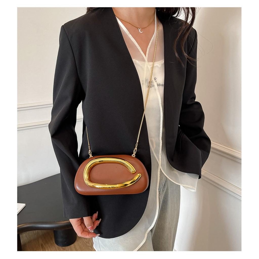 Ladies' Detachable Chain Shoulder Strap Bag -Gold Metallic PVC Banquet Handbag with Magnetic Closure Design, Simple and Fashionable Commuter Party Use