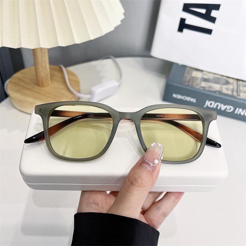 Fashion Vintage Sunglasses Women men Brand Designer Retro cat's eye Sun Glasses Female Ins Popular Colorful Square Eyewear UV400