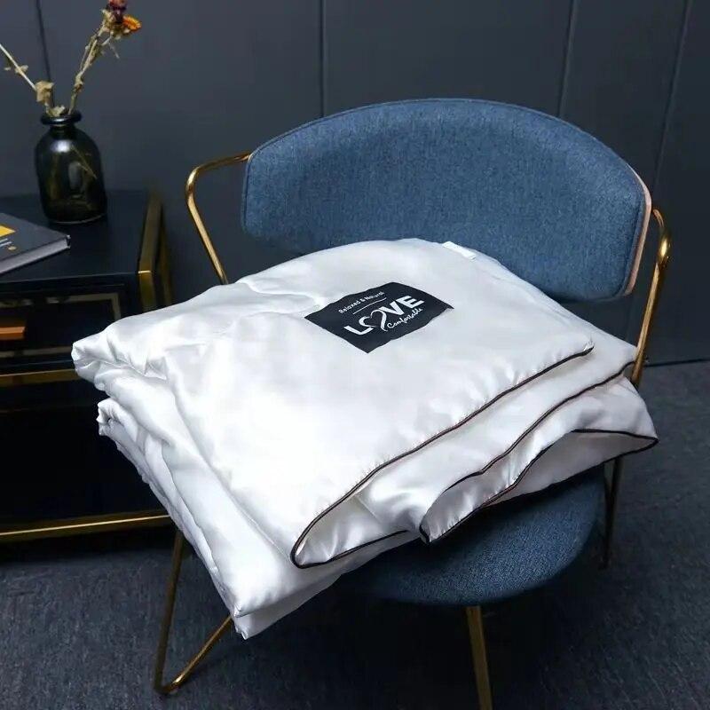 Letní přikrývka Ledové hedvábí Prošívaná přikrývka Pratelná Chladivý pocit Spánek na naháče Klimatizace Tenká přikrývka Děti Jednolůžko Queen Ložní prádlo