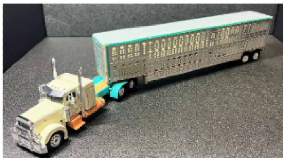 

1/64 DCP СІДЛОВИЙ ПРИЧІП для перевезення худоби Чед Блеквелл