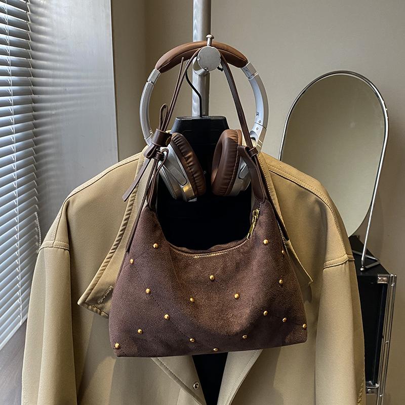 Rivets Faux Suede Women's Hobos Shoulder Bags Metal Decorati Ladies Crossbody Bag Casual Solid Color Female Underarm Bag