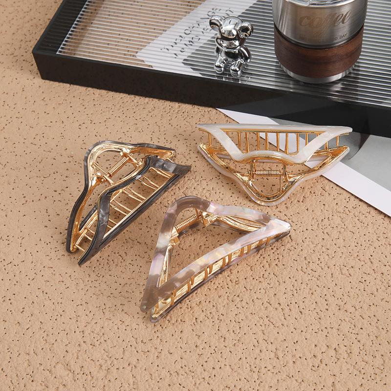 Light Luxury High-Grade Acetic Acid Triangle Shark Clip Female Spring Large Hair Volume, Back Head Hair Disc Grab Clip Hairpin Headdress