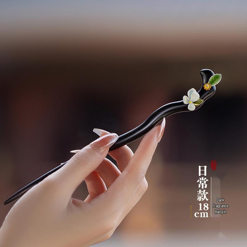 Elegant Ebony Flower Hairpin for Women – Ancient Style, High-End Feel, Simple Chinese Design, Perfect for Daily Use.