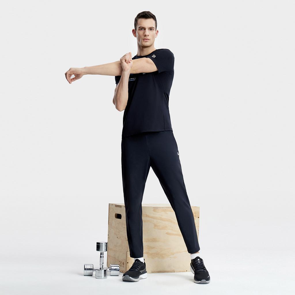 Fila Basic Minimalist Sports Fitness Cool Feeling Round Neck Short Sleeve T-Shirt Men Tops Deep-Black A11M331114F-BK