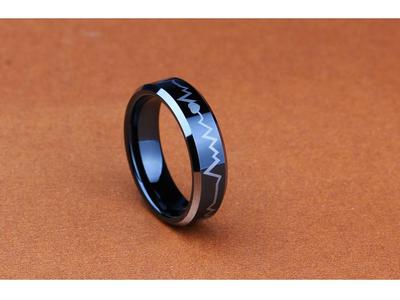 Elegantes Anillos de Pareja Latido del Corazón: Estilo Europeo, Americano, Japonés, Coreano, Anillo Meñique Negro con Doble Bisel Rosa.