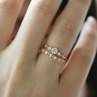Huitan Delicate Thin Rings Women Color/Gold Color Shiny Cubic Zircon Fancy Wedding Occasion Gathering Wedding Occasion Eternity Rings Voguish Stylish